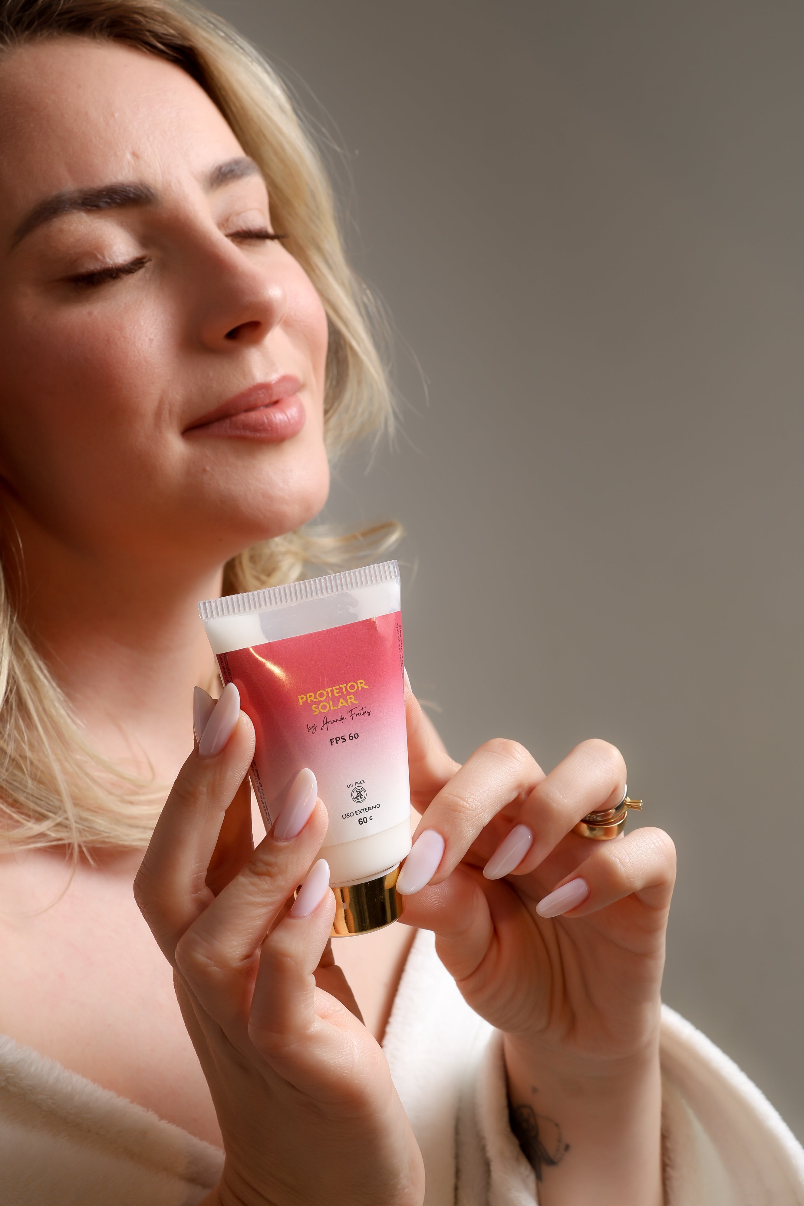 PROTETOR SOLAR BY AMANDA FREITAS